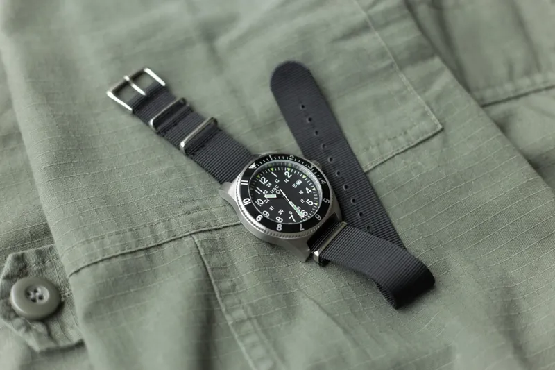 MWC 300m Water Resistant Stainless Steel Navigator Watch with Super Luminova-5